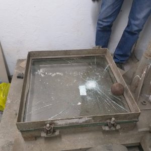 Thí nghiệm kính xây dựng 3